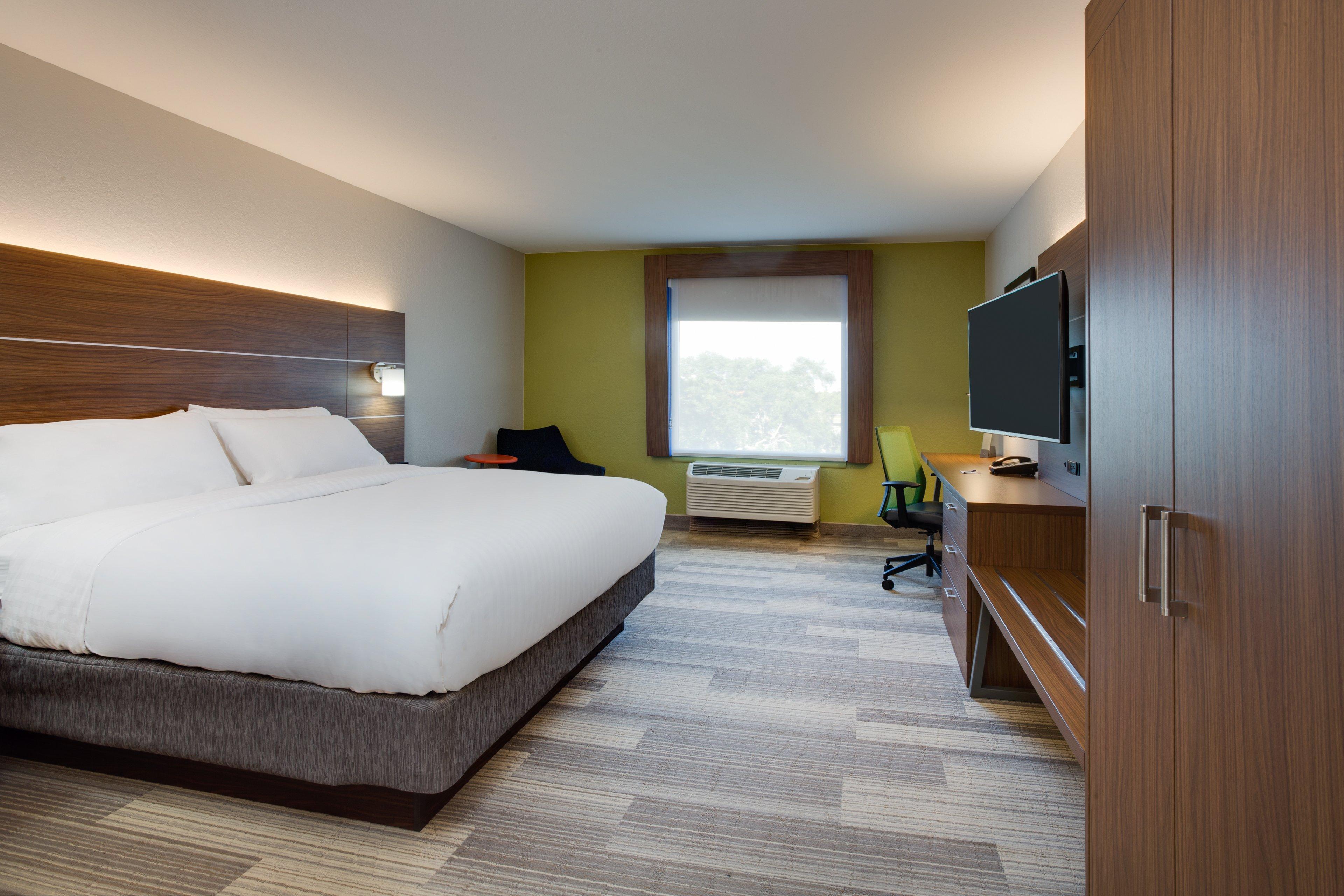 Holiday Inn Express Hotel & Suites Tampa-Fairgrounds-Casino By Ihg Exterior photo