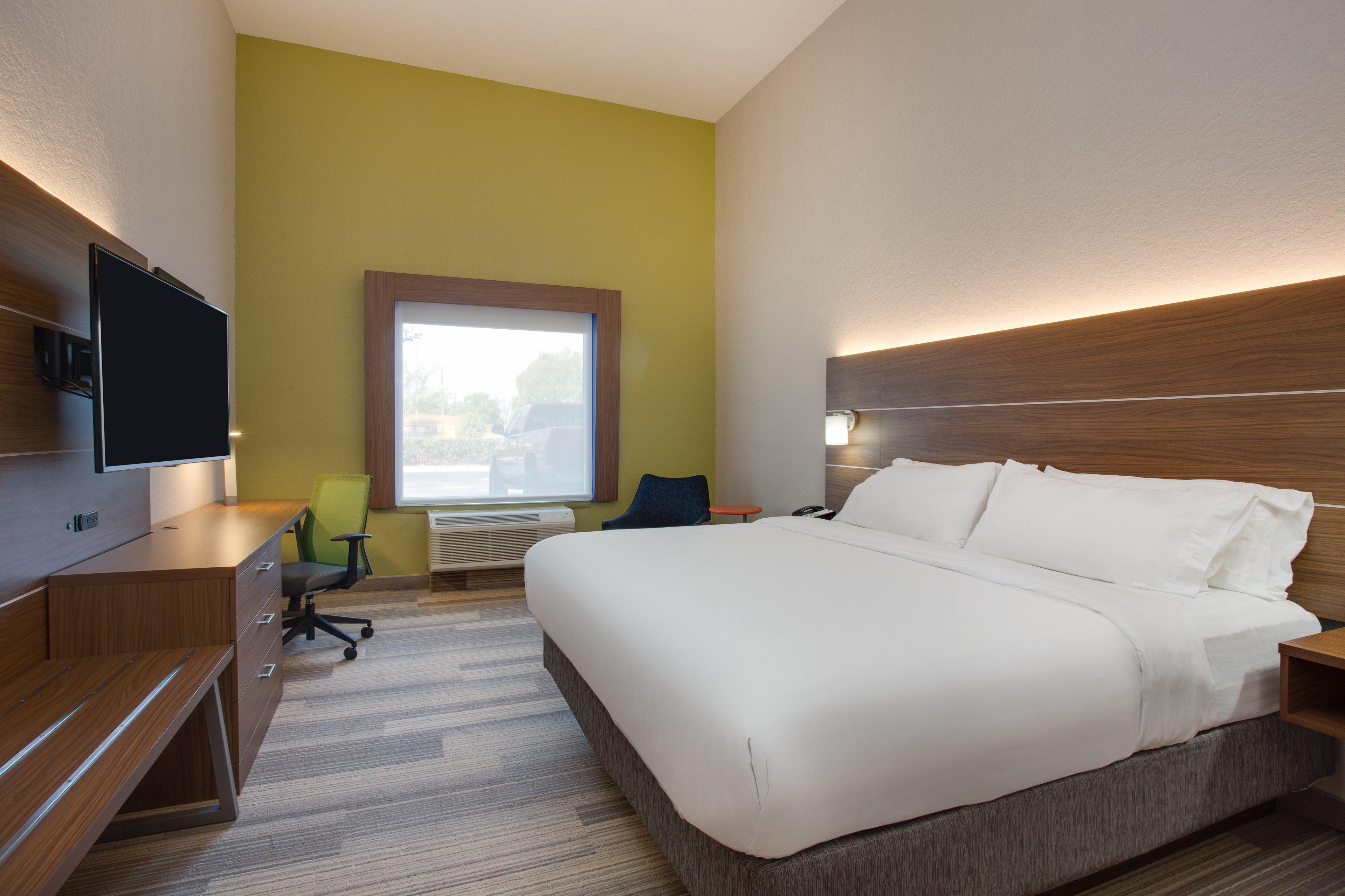Holiday Inn Express Hotel & Suites Tampa-Fairgrounds-Casino By Ihg Exterior photo