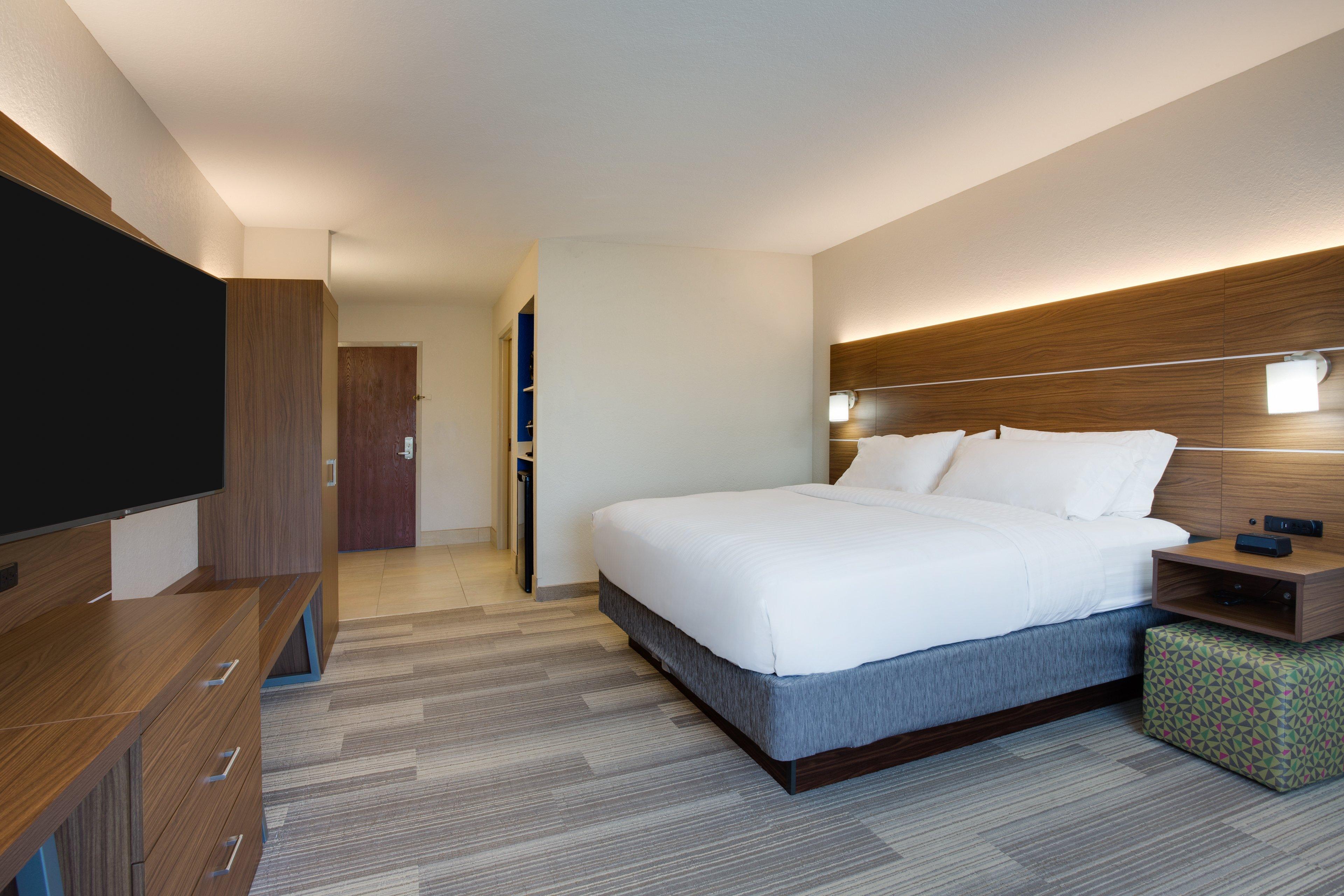 Holiday Inn Express Hotel & Suites Tampa-Fairgrounds-Casino By Ihg Exterior photo